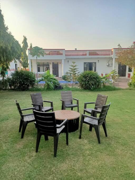 Achal Farm जंगल में मंगल Villa Gurgaon Buitenkant foto